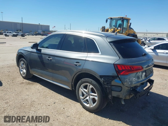 2019 Audi Q5 Premium with VIN WA1ANAFY1K2065059, listed as a IAAI auction lot 40566830 with 61,534 mi miles. Bid and sale history available at carsss.com. Image 3.