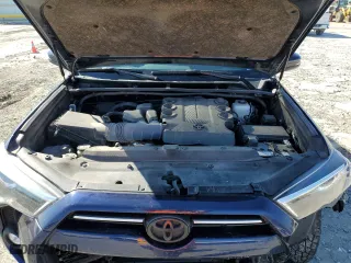2024 Toyota 4Runner SR5 Premium with VIN JTENU5JR4R6221837, listed as a Copart auction lot 46800685 with 29,679 mi miles and Salvage Title. Bid and sale history available at carsss.com. Image 12.