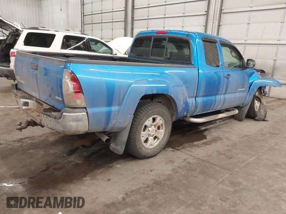 2011 Toyota Tacoma z VIN 5TFUX4EN1BX007462, wystawiony jako IAAI lot #41516380 z przebiegiem 93 111 mil mil oraz . Historia ofert i sprzedaży dostępna na DreamBid. Obrazek 4.