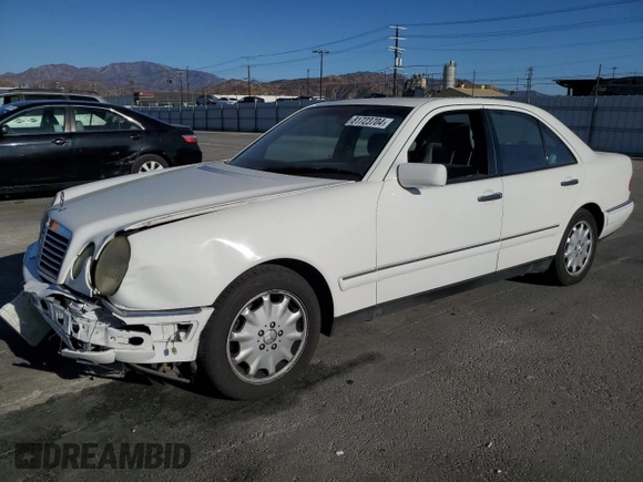 1998 Mercedes-Benz E-Class with VIN WDBJF25F3WA566702, listed as a Copart auction lot 81723704 with Not Provided miles and Salvage Title. Bid and sale history available at carsss.com. Image 1.