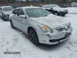2009 Nissan Altima SL with VIN 1N4AL21E19N471243, listed as a IAAI auction lot 41174898 with 178,816 mi miles and . Bid and sale history available at DreamBid. Image 1.