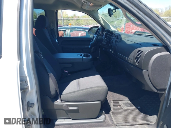2010 Chevrolet Silverado 1500 LT with VIN 3GCRKSE32AG259148, listed as a IAAI auction lot 42147353 with 97,643 mi miles and . Bid and sale history available at DreamBid. Image 5.