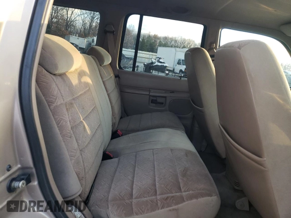 1998 Ford Explorer XLT с VIN 1FMZU35P7WZC25602, выставлен на аукционе Copart как лот 81112304 с пробегом 99 614 миль миль и Списание • Salvage title. История ставок и продаж доступна на DreamBid. Изображение 11.