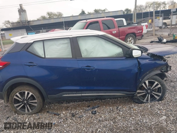2019 Nissan Kicks S with VIN 3N1CP5CU0KL521328, listed as a IAAI auction lot 40793760 with 1 mi miles. Bid and sale history available at carsss.com. Image 12.