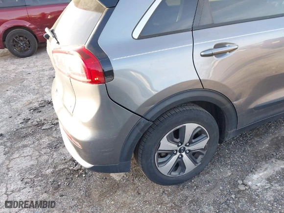 2017 Kia Niro FE with VIN KNDCB3LC5H5049675, listed as a IAAI auction lot 41704806 with 189,694 mi miles. Bid and sale history available at carsss.com. Image 18.