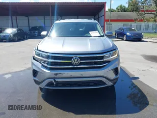 2022 Volkswagen Atlas SE with VIN 1V2WR2CA2NC542530, listed as a IAAI auction lot 41913358 with 37,977 mi miles and . Bid and sale history available at DreamBid. Image 12.