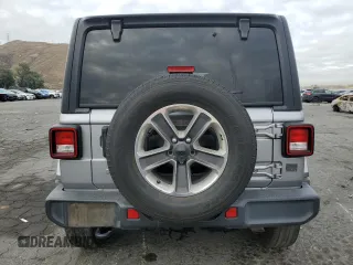 2020 Jeep Wrangler Unlimited Sahara with VIN 1C4HJXENXLW230207, listed as a Copart auction lot 80562424 with 0 mi miles and Salvage Title. Bid and sale history available at carsss.com. Image 6.