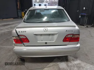 2002 Mercedes-Benz E-Class with VIN WDBJF82J52X062526, listed as a IAAI auction lot 41192641 with 126,352 mi miles. Bid and sale history available at carsss.com. Image 16.