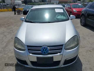 2010 Volkswagen Jetta Sedan Limited with VIN 3VWAZ7AJ5AM108930, listed as a IAAI auction lot 42117095 with 126,887 mi miles. Bid and sale history available at carsss.com. Image 6.