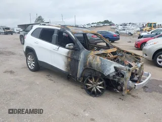 2021 Jeep Cherokee Latitude с VIN 1C4PJLCB2MD136896, выставлен на аукционе IAAI как лот 42260341 с пробегом Не указан миль и . История ставок и продаж доступна на DreamBid. Изображение 1.