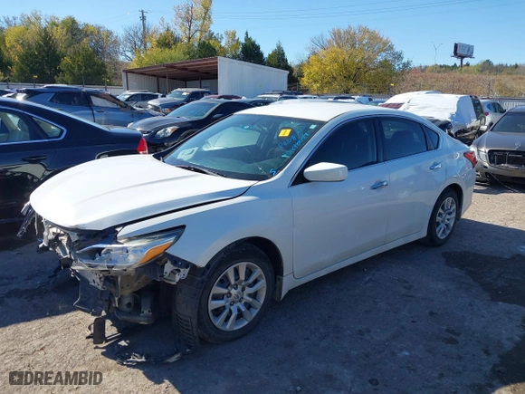 2016 Nissan Altima 2.5 SR with VIN 1N4AL3AP8GN332425, listed as a IAAI auction lot 40848657 with 201,668 mi miles. Bid and sale history available at carsss.com. Image 17.