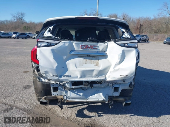 2020 GMC Terrain SLT with VIN 3GKALPEX3LL272645, listed as a IAAI auction lot 41583341 with 116,954 mi miles. Bid and sale history available at carsss.com. Image 6.