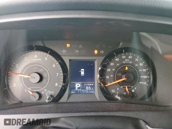 2017 Toyota Sienna LE Auto Access Seat with VIN 5TDKZ3DC5HS885101, listed as a Copart auction lot 59471975 with 117,696 mi miles and Salvage title. Bid and sale history available at DreamBid. Image 9.