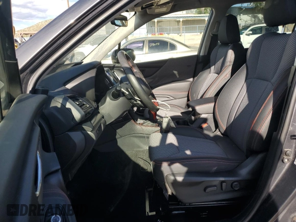 2023 Subaru Forester Special Sports с VIN JF2SKAJC4PH502170, выставлен на аукционе Copart как лот 62414035 с пробегом Не указан миль и Списание • Salvage title. История ставок и продаж доступна на DreamBid. Изображение 7.