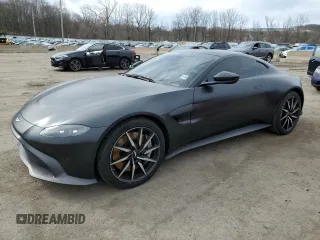 2020 Aston Martin Vantage z VIN SCFSMGAW9LGN03080, wystawiony jako Copart lot #49754474 z przebiegiem 47 187 mil mil oraz Szkody całkowita. Historia ofert i sprzedaży dostępna na DreamBid. Obrazek 1.