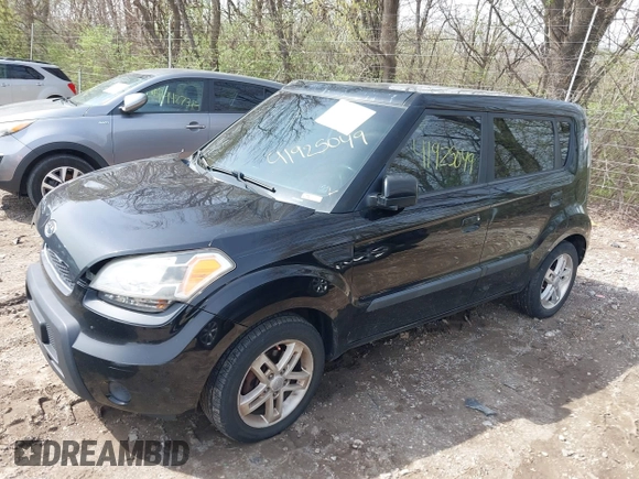 2010 Kia Soul + with VIN KNDJT2A25A7180012, listed as a IAAI auction lot 41925049 with 191,511 mi miles. Bid and sale history available at carsss.com. Image 2.