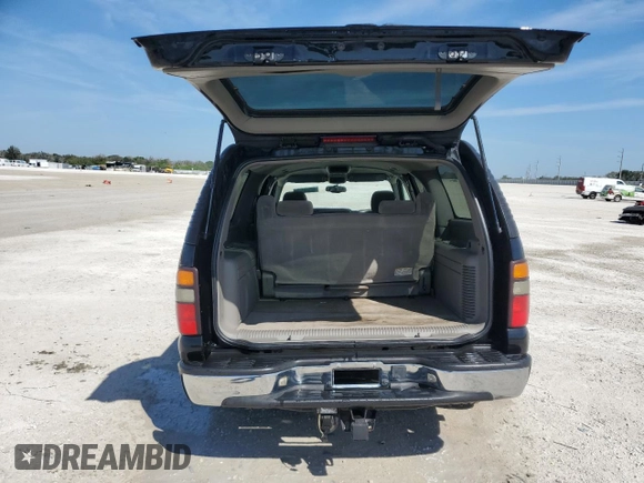 2005 Chevrolet Suburban LT z VIN 3GNEC16Z75G210811, wystawiony jako Copart lot #46421295 z przebiegiem 136 879 mil mil oraz Szkody całkowita. Historia ofert i sprzedaży dostępna na DreamBid. Obrazek 6.