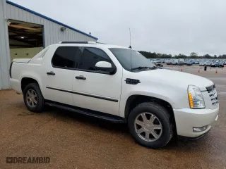 2008 Cadillac Escalade EXT with VIN 3GYFK62828G134990, listed as a Copart auction lot 79930314 with 241,757 mi miles and Clean Title. Bid and sale history available at carsss.com. Image 4.