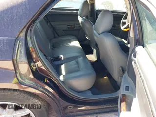 2005 Chrysler 300 with VIN 2C3AA63H75H577363, listed as a IAAI auction lot 41892999 with 229,634 mi miles. Bid and sale history available at carsss.com. Image 8.