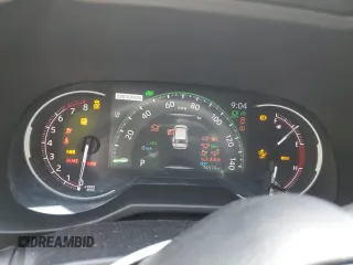 2024 Toyota RAV4 XLE Premium z VIN 2T3A1RFV5RW478819, wystawiony jako Copart lot #56818695 z przebiegiem 14 570 mil mil oraz Szkoda całkowita • Salvage title. Historia ofert i sprzedaży dostępna na DreamBid. Obrazek 9.
