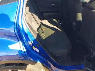 2018 Toyota C-HR XLE z VIN NMTKHMBXXJR007134, wystawiony jako IAAI lot #42004283 z przebiegiem 174 336 mil mil oraz . Historia ofert i sprzedaży dostępna na DreamBid. Obrazek 8.