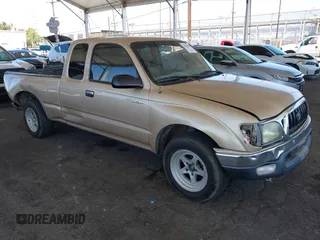 2001 Toyota Tacoma z VIN 5TEVL52N51Z856494, wystawiony jako IAAI lot #42820966 z przebiegiem 366 291 mil mil oraz . Historia ofert i sprzedaży dostępna na DreamBid. Obrazek 1.