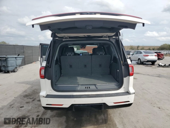 2019 Lincoln Navigator Reserve с VIN 5LMJJ3LT0KEL12472, выставлен на аукционе Copart как лот 45756865 с пробегом 111 994 миль миль и На запчасти • Non repairable. История ставок и продаж доступна на DreamBid. Изображение 6.