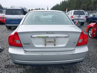 2004 Volvo S80 with VIN YV1TS91Z741370574, listed as a IAAI auction lot 41765504 with 201,008 mi miles. Bid and sale history available at carsss.com. Image 17.
