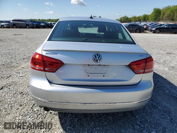 2013 Volkswagen Passat SEL Premium z VIN 1VWCP7A32DC070188, wystawiony jako Copart lot #52161325 z przebiegiem 175 368 mil mil oraz Szkoda całkowita • Salvage title. Historia ofert i sprzedaży dostępna na DreamBid. Obrazek 6.
