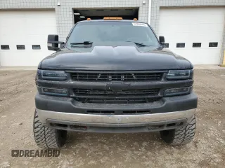 2001 Chevrolet Silverado 1500HD LS with VIN 1GCGK13UX1F149396, listed as a Copart auction lot 51844445 with 121,588 mi miles and Clean Title. Bid and sale history available at DreamBid. Image 5.