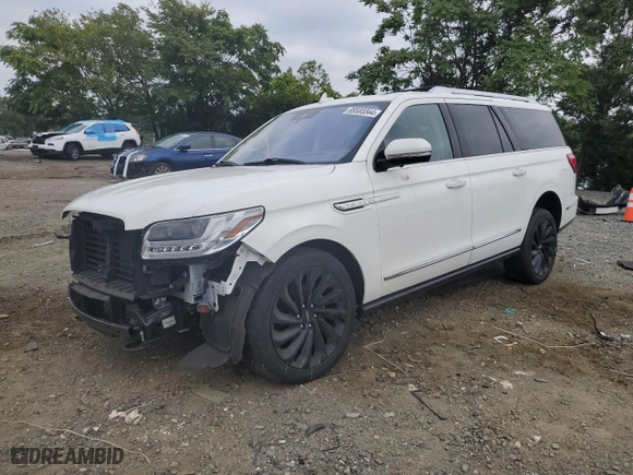 2020 Lincoln Navigator L Reserve with VIN 5LMJJ3LT5LEL06989, listed as a Copart auction lot 69583344 with 31,688 mi miles and Salvage Title. Bid and sale history available at carsss.com. Image 1.