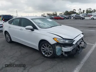 2017 Ford Fusion SE with VIN 3FA6P0H75HR335912, listed as a IAAI auction lot 42141318 with 160,614 mi miles. Bid and sale history available at carsss.com. Image 1.