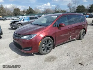 2020 Chrysler Pacifica Limited with VIN 2C4RC1GG0LR147145, listed as a Copart auction lot 49053105 with 90,083 mi miles and Salvage Title. Bid and sale history available at carsss.com. Image 1.