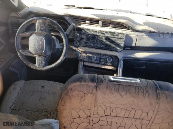 2024 GMC Sierra 3500HD AT4 with VIN 1GT49VEY2RF133484, listed as a Copart auction lot 76456484 with 0 mi miles and Salvage Title. Bid and sale history available at carsss.com. Image 8.
