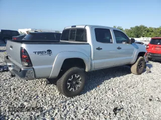 2007 Toyota Tacoma with VIN 3TMLU42N17M011842, listed as a Copart auction lot 53832595 with Not Provided miles and Salvage Title. Bid and sale history available at DreamBid. Image 3.