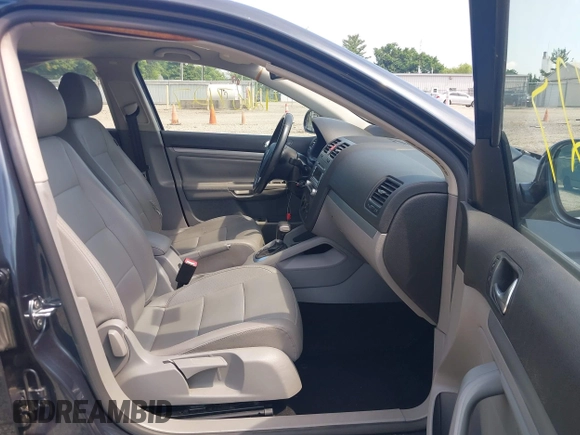 2008 Volkswagen Jetta SE with VIN 3VWRM71K48M020892, listed as a IAAI auction lot 42607127 with 212,290 mi miles and . Bid and sale history available at DreamBid. Image 5.
