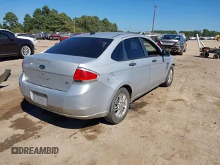 2008 Ford Focus SE z VIN 1FAHP35N18W162951, wystawiony jako IAAI lot #37857727 z przebiegiem 158 792 mil mil oraz . Historia ofert i sprzedaży dostępna na DreamBid. Obrazek 4.