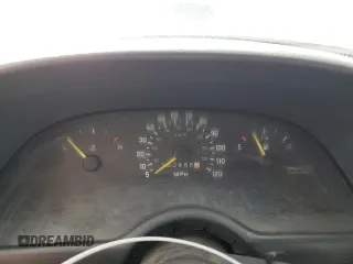 1996 Chevrolet Beretta z VIN 1G1LV1544TY111262, wystawiony jako Copart lot #66693544 z przebiegiem 160 485 mil mil oraz Szkoda całkowita • Salvage title. Historia ofert i sprzedaży dostępna na DreamBid. Obrazek 9.