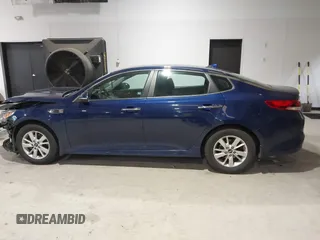 2017 Kia Optima LX z VIN 5XXGT4L35HG149811, wystawiony jako IAAI lot #42019931 z przebiegiem 95 586 mil mil oraz . Historia ofert i sprzedaży dostępna na DreamBid. Obrazek 15.