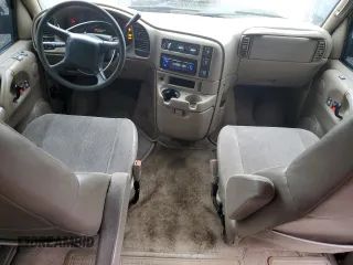 2003 GMC Safari with VIN 1GKEL19X43B503725, listed as a Copart auction lot 47262655 with 208,200 mi miles and Salvage Title. Bid and sale history available at carsss.com. Image 8.
