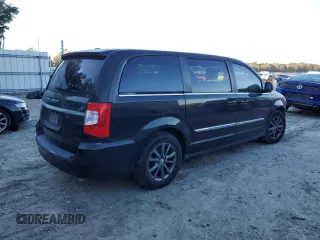 2015 Chrysler Town & Country S with VIN 2C4RC1HG5FR627653, listed as a Copart auction lot 87235414 with 103,684 mi miles and Salvage Title. Bid and sale history available at DreamBid. Image 3.
