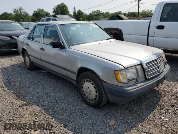 1989 Mercedes-Benz 300 E с VIN WDBEA30DXKA877386, выставлен на аукционе Copart как лот 59333665 с пробегом 205 173 миль миль и Чистый • Clean title. История ставок и продаж доступна на DreamBid. Изображение 4.