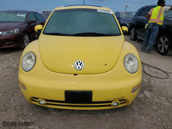 2002 Volkswagen New Beetle GLS with VIN 3VWCP21C82M435780, listed as a Copart auction lot 76172604 with NaN miles and Non Repairable. Bid and sale history available at carsss.com. Image 5.