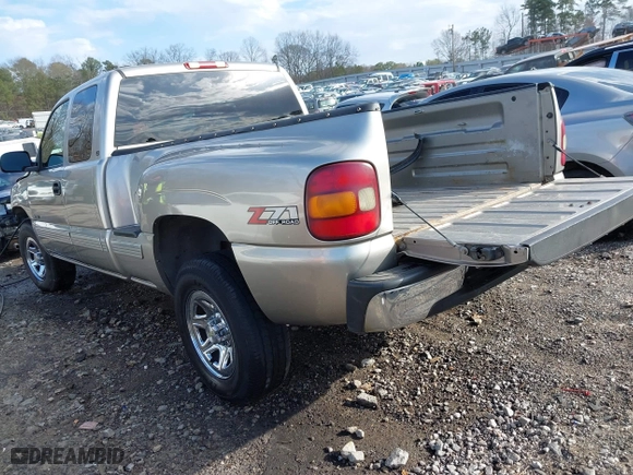 2001 Chevrolet Silverado 1500 LT with VIN 1GCEK19T31Z137434, listed as a IAAI auction lot 41592047 with 246,705 mi miles. Bid and sale history available at carsss.com. Image 3.