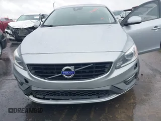 2017 Volvo S60 Dynamic with VIN YV126MFL8H2421443, listed as a IAAI auction lot 41913775 with 171,780 mi miles. Bid and sale history available at carsss.com. Image 6.