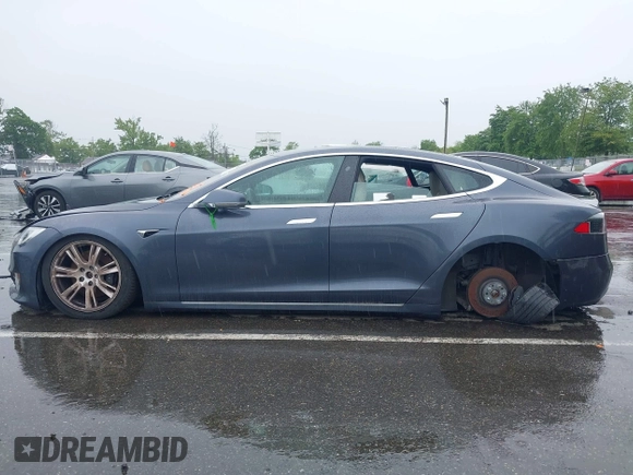 2020 Tesla Model S Long Range с VIN 5YJSA1E21LF413251, выставлен на аукционе IAAI как лот 42350131 с пробегом 16 427 миль миль и . История ставок и продаж доступна на DreamBid. Изображение 13.