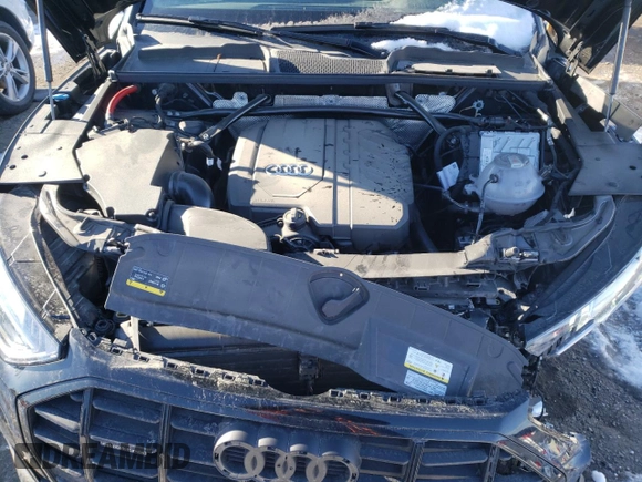 2024 Audi Q5 Komfort with VIN WA1AAAFY0R2077810, listed as a Copart auction lot 83154204 with 14,384 mi miles and Salvage Title. Bid and sale history available at carsss.com. Image 12.