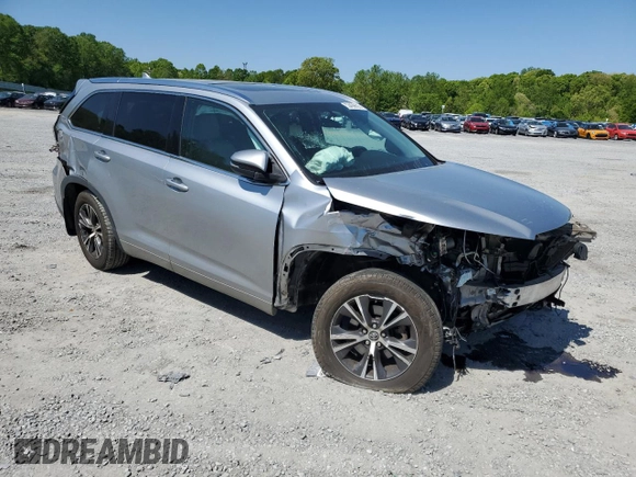 2016 Toyota Highlander XLE z VIN 5TDJKRFH1GS304526, wystawiony jako Copart lot #53499635 z przebiegiem 158 190 mil mil oraz Szkoda całkowita • Salvage title. Historia ofert i sprzedaży dostępna na DreamBid. Obrazek 4.