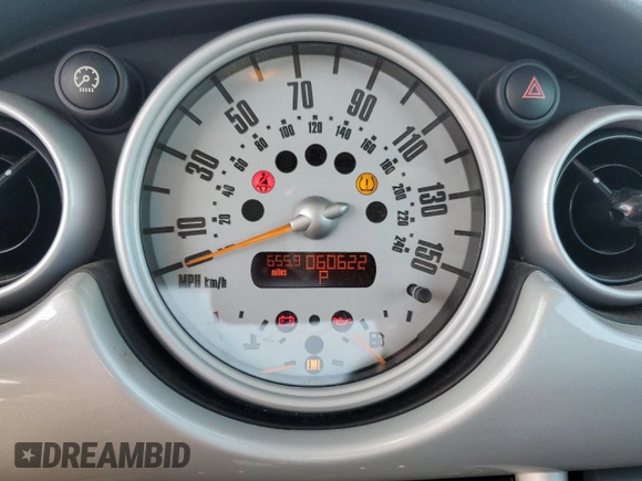 2003 MINI Hardtop с VIN WMWRC33453TJ52080, выставлен на аукционе Copart как лот 53992385 с пробегом 60 622 миль миль и Чистый • Clean title. История ставок и продаж доступна на DreamBid. Изображение 9.