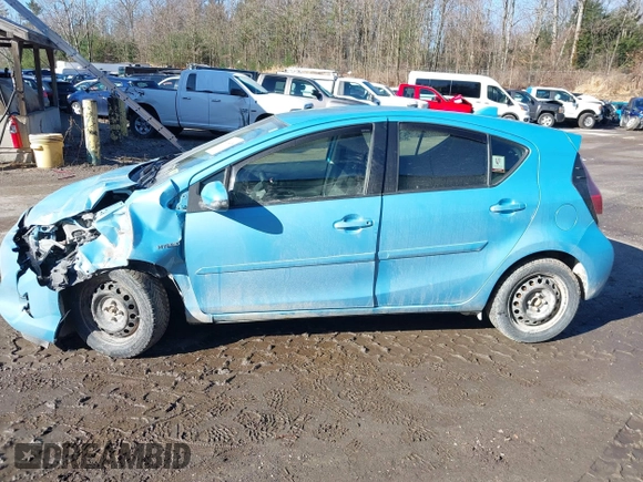 2015 Toyota Prius One with VIN JTDKDTB37F1104297, listed as a IAAI auction lot 41824438 with 117,562 mi miles and . Bid and sale history available at carsss.com. Image 15.